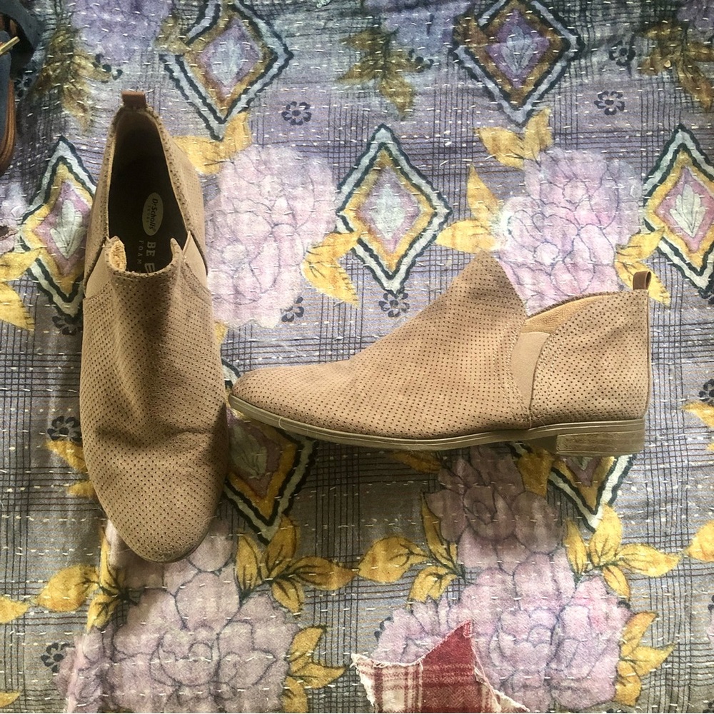 Dr. Scholl Suede Booties—size 8